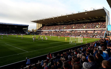 面临着一系 面临着一系